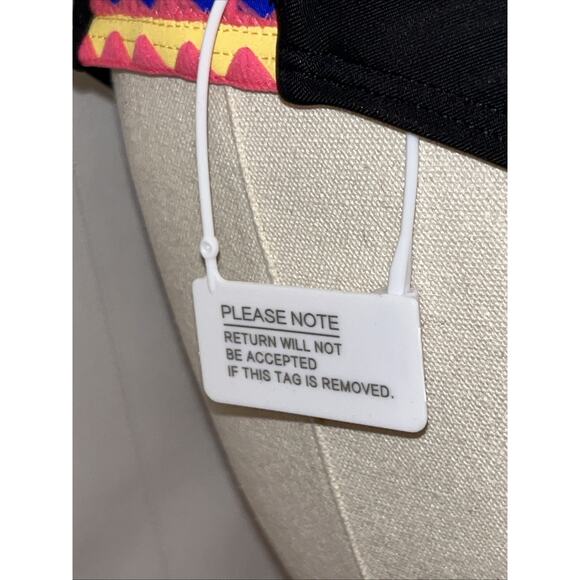 Bikinx Black w/Neon Pink Trim Bikini Set Women’s Medium Two Piece Swimsuit - Picture 11 of 11